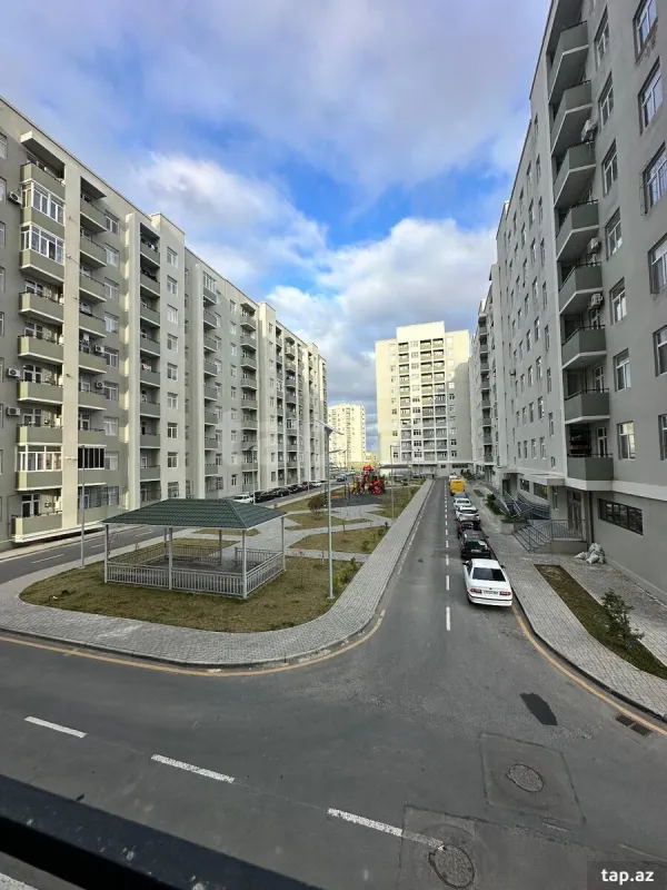 Satılır 3 otaqlı yeni tikili 77 m²