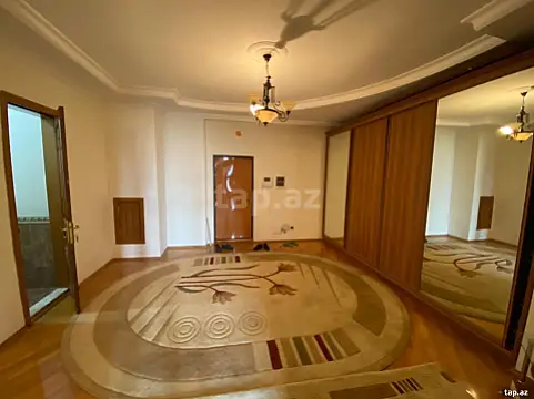 Satılır 3 otaqlı yeni tikili 180 m² — Bakı 3 otaq 180.00 m²