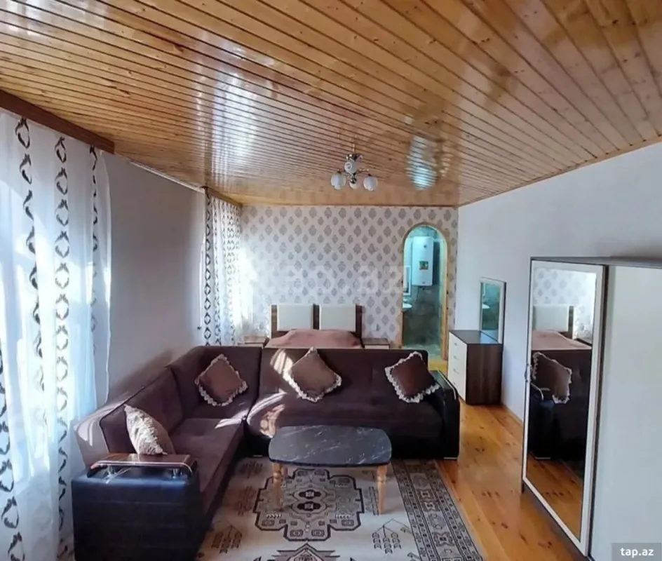 Kirayə verilir 6 otaqlı həyət evi