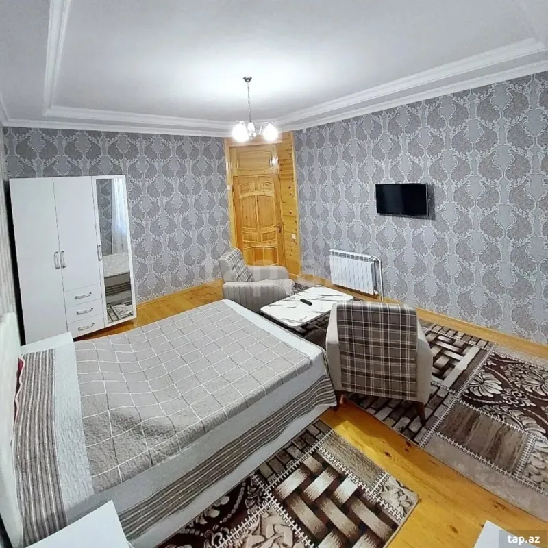 Kirayə verilir 6 otaqlı həyət evi