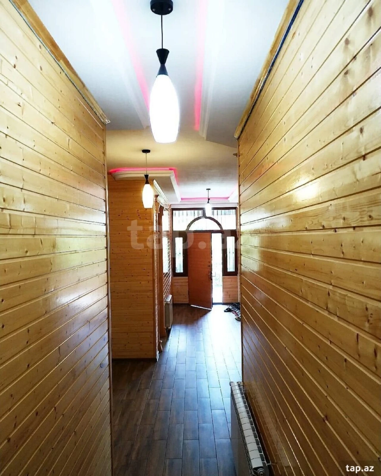 Kirayə verilir 6 otaqlı həyət evi