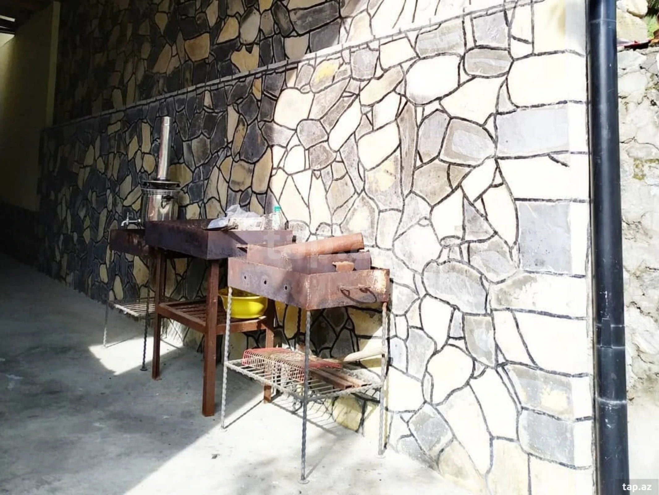 Kirayə verilir 6 otaqlı həyət evi