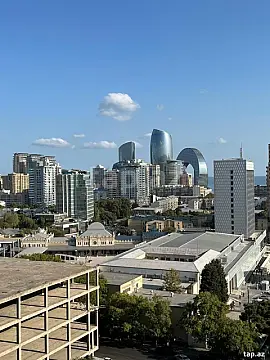 Satılır 3 otaqlı yeni tikili 155 m²