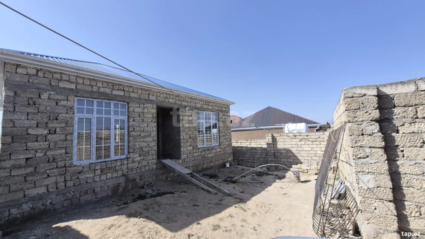 Satılır 3 otaqlı həyət evi