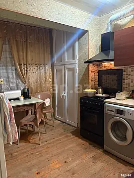 Satılır 4 otaqlı mənzil 100 m²