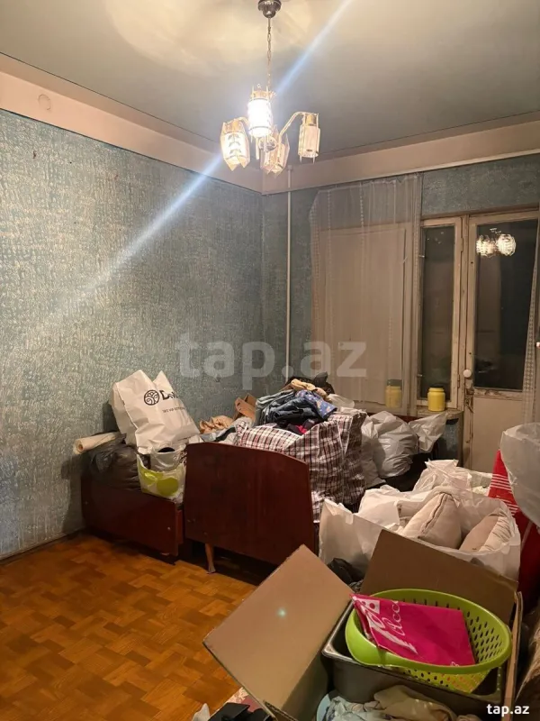 Satılır 4 otaqlı mənzil 100 m²