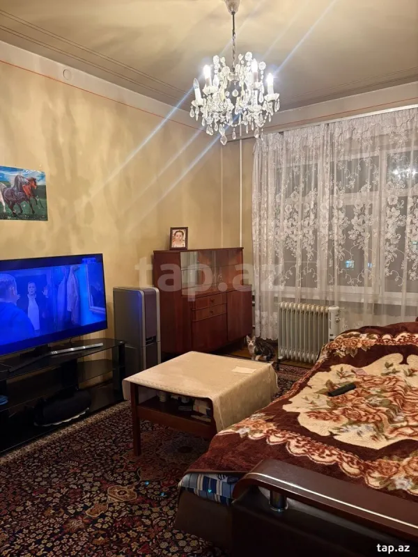 Satılır 4 otaqlı mənzil 100 m²