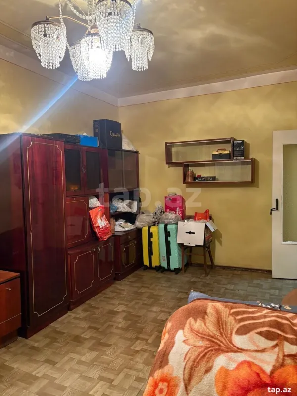 Satılır 4 otaqlı mənzil 100 m²