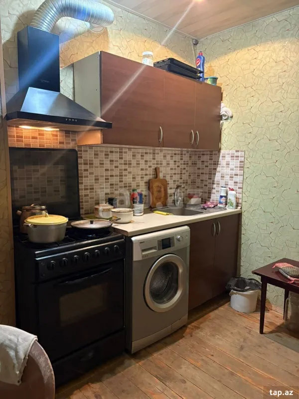 Satılır 4 otaqlı mənzil 100 m²