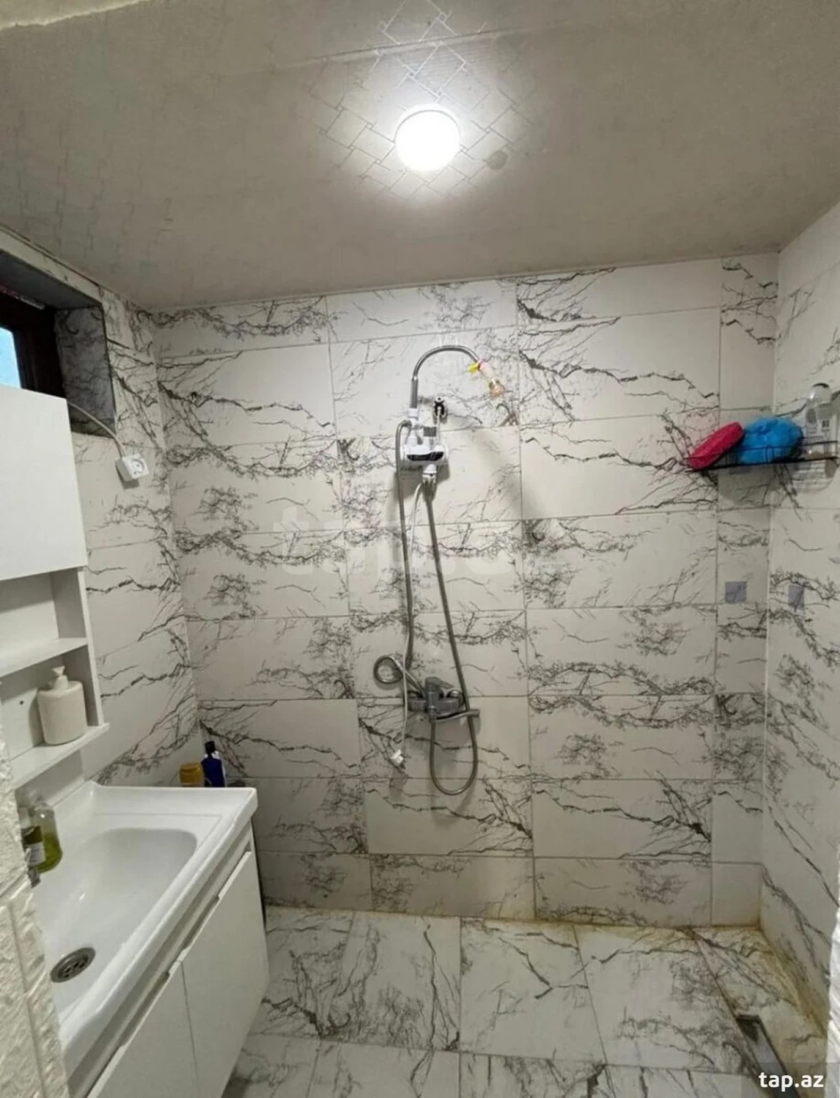 Kirayə verilir 3 otaqlı həyət evi