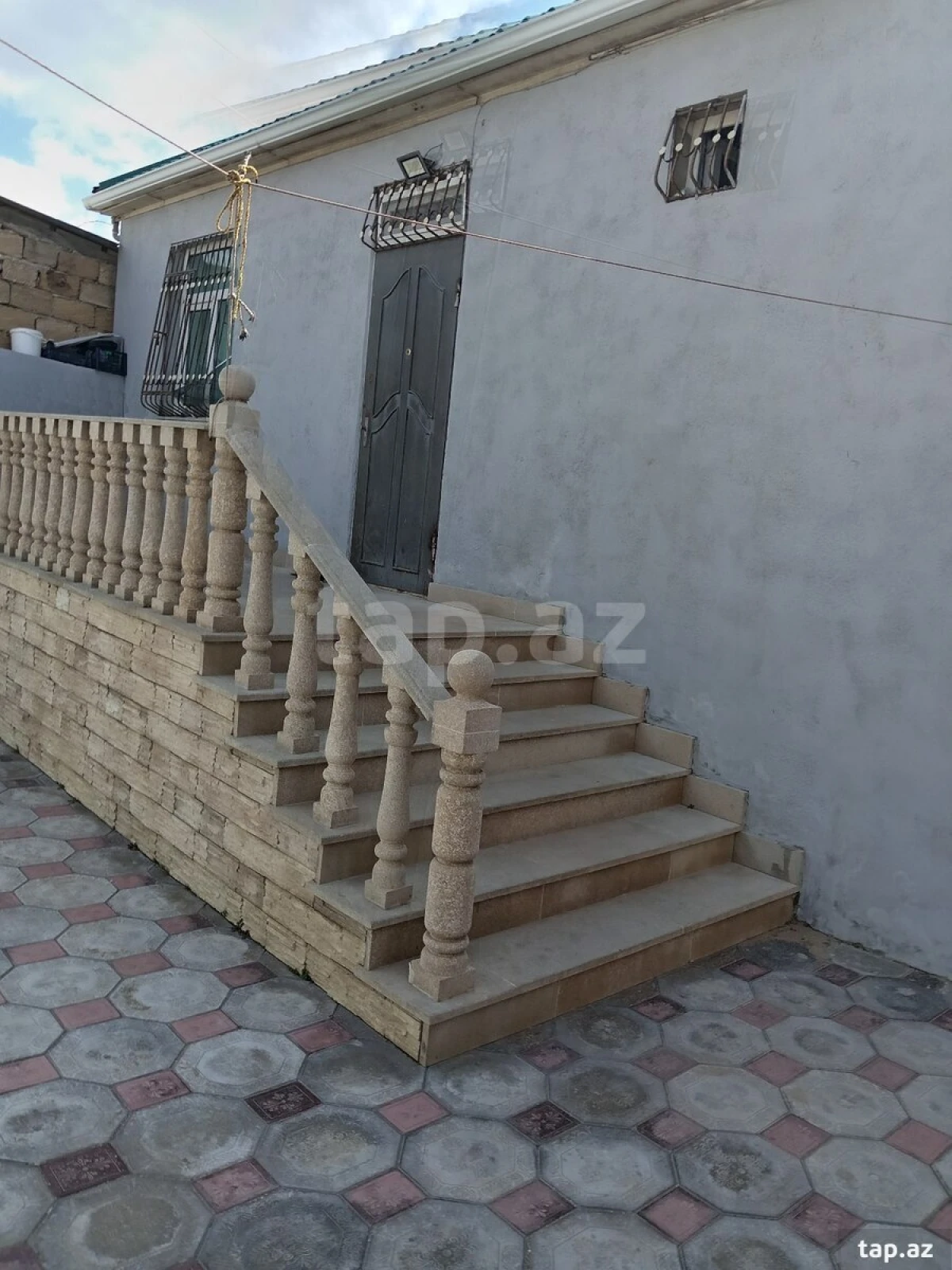 Satılır 3 otaqlı həyət evi