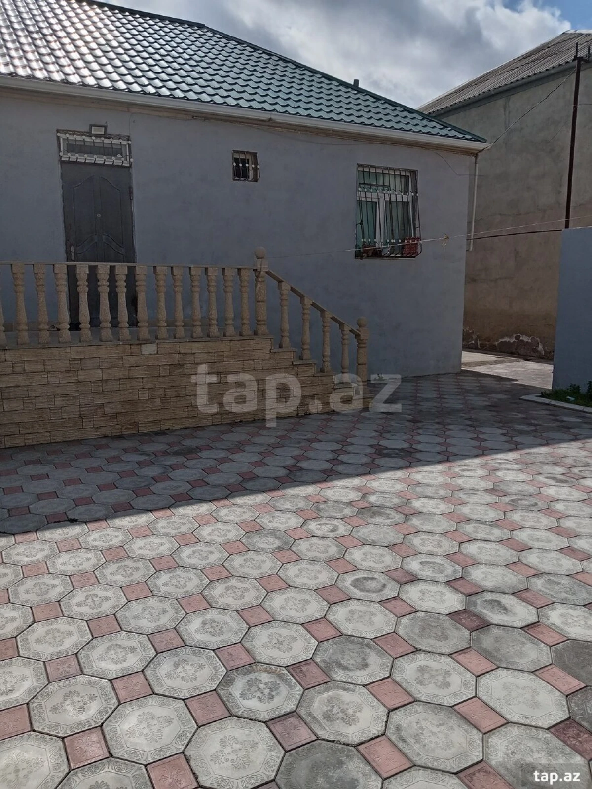 Satılır 3 otaqlı həyət evi