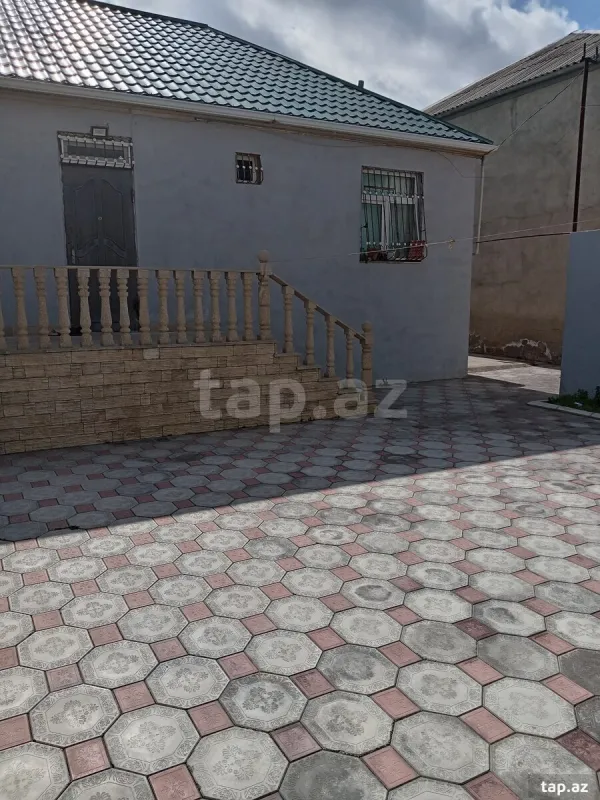 Satılır 3 otaqlı həyət evi