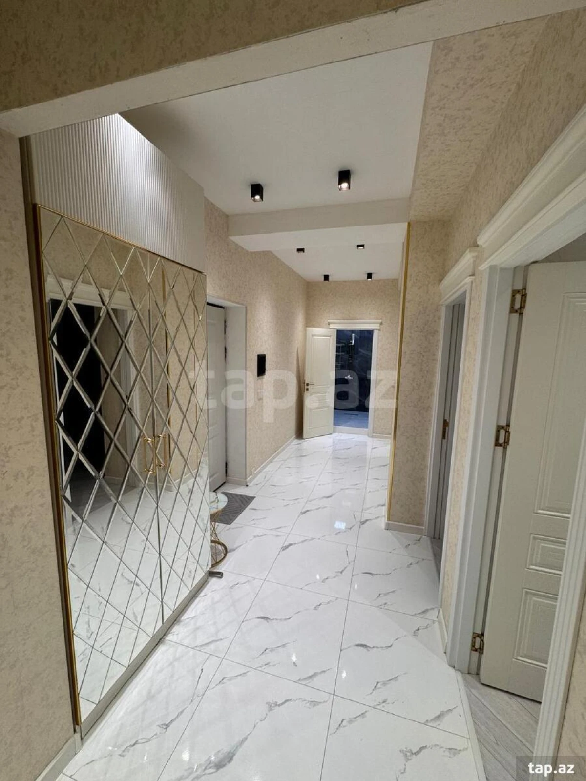 Kirayə verilir 3 otaqlı yeni tikili 100 m²