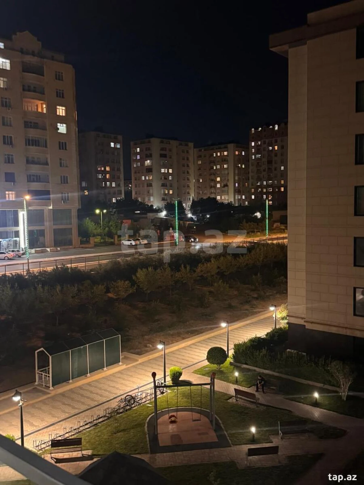 Kirayə verilir 3 otaqlı yeni tikili 100 m²