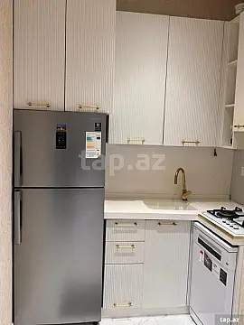 Kirayə verilir 3 otaqlı yeni tikili 100 m²