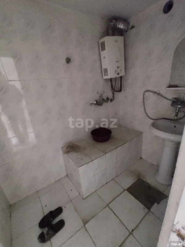 Satılır 4 otaqlı həyət evi