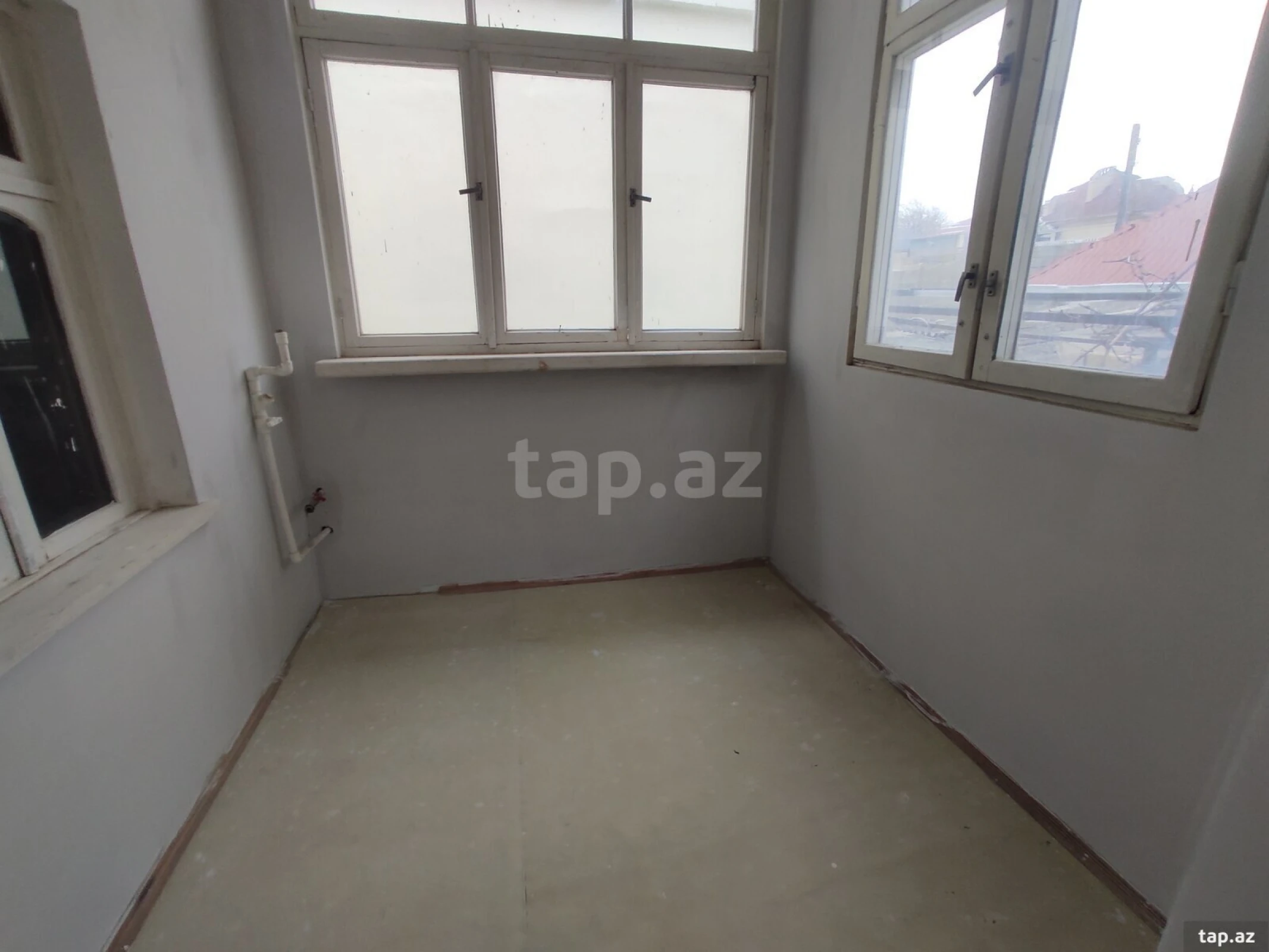 Satılır 4 otaqlı həyət evi