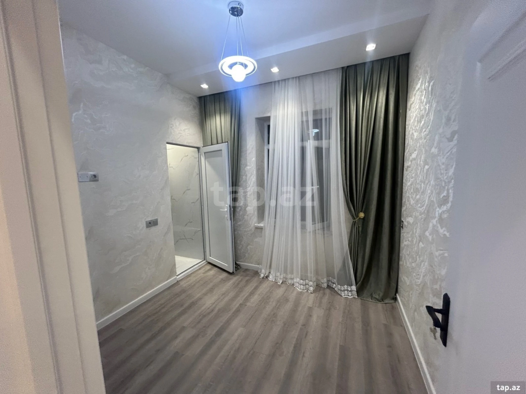 Satılır 4 otaqlı həyət evi