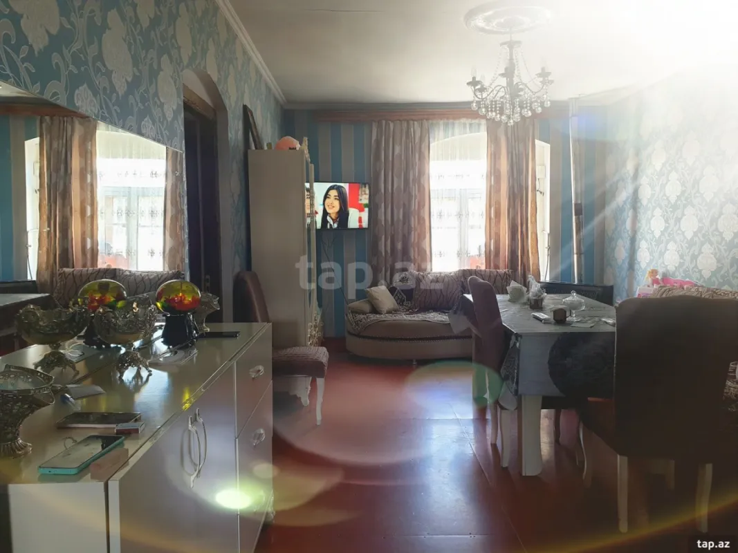 Satılır 7 otaqlı həyət evi