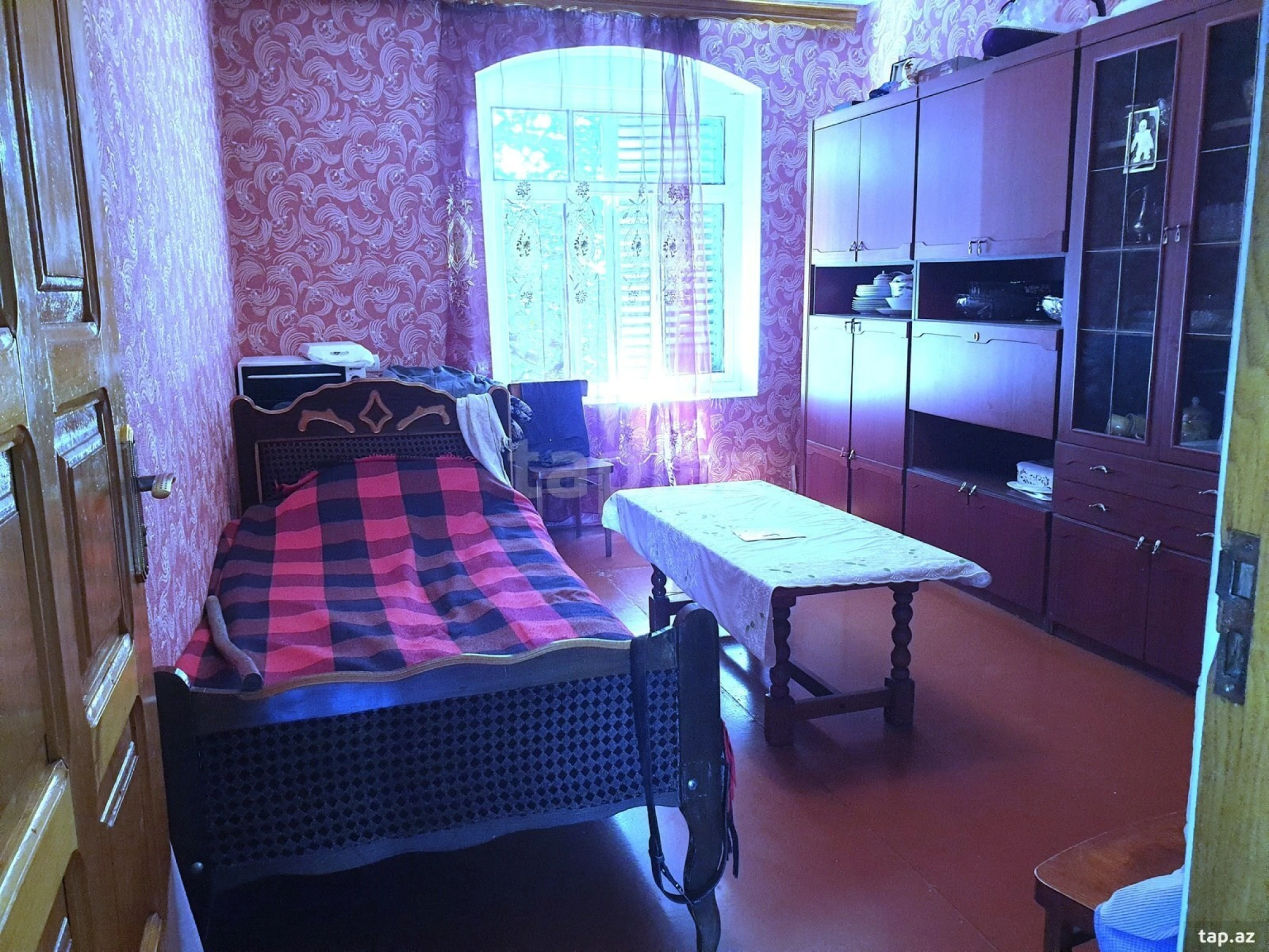 Satılır 7 otaqlı həyət evi