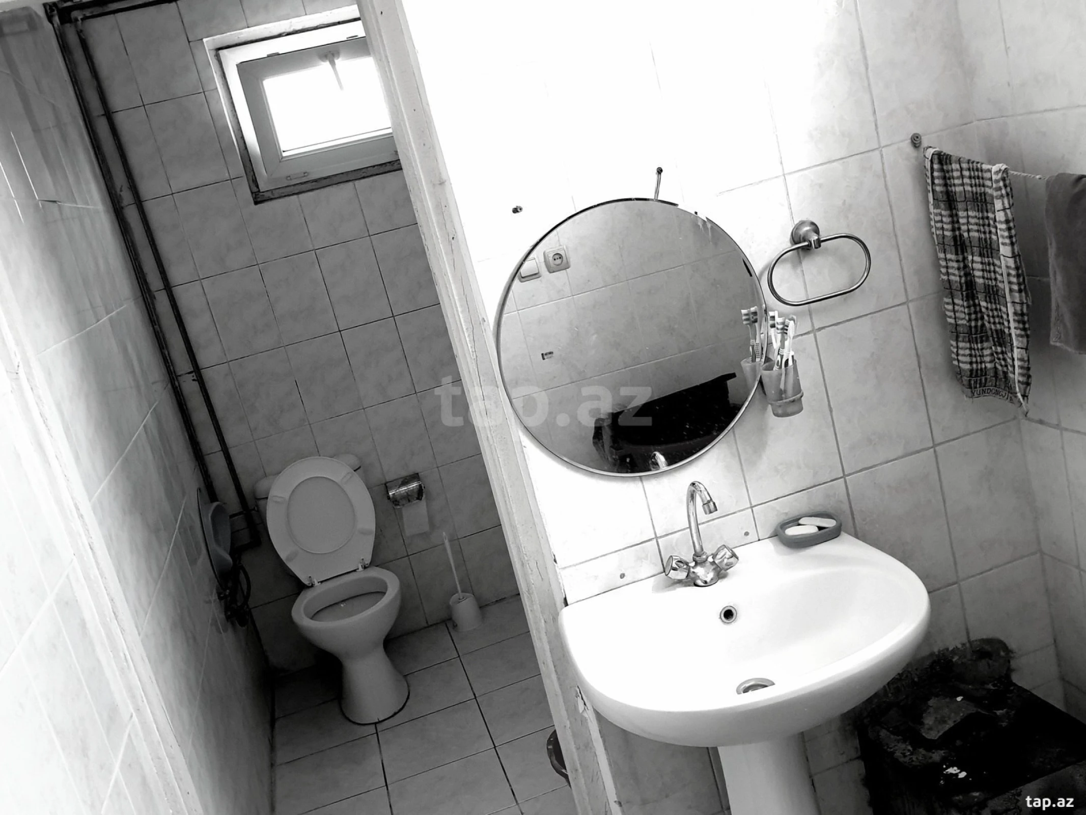 Satılır 7 otaqlı həyət evi