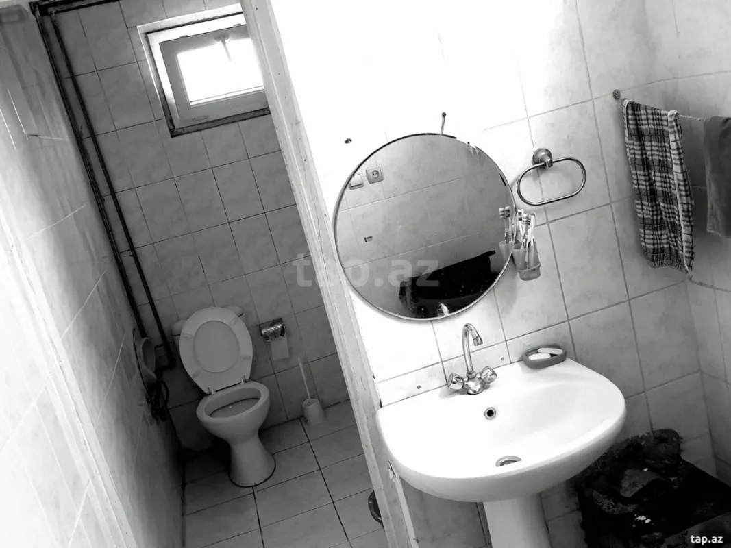 Satılır 7 otaqlı həyət evi