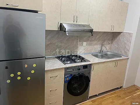 Kirayə verilir 2 otaqlı yeni tikili 70 m²