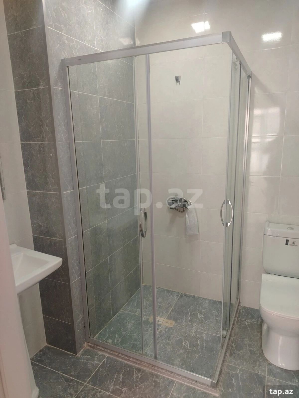 Kirayə verilir 2 otaqlı yeni tikili 94 m²