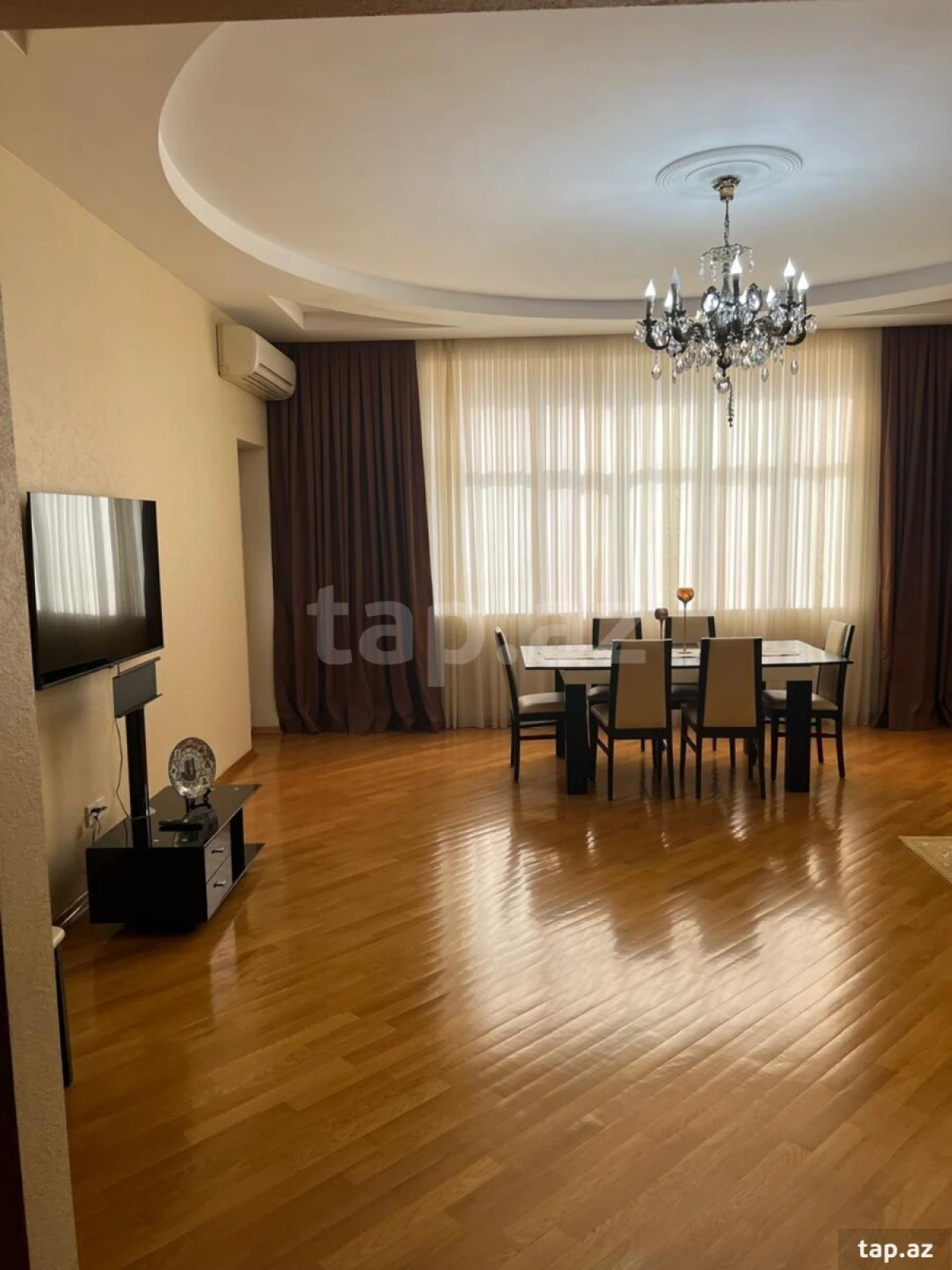 Kirayə verilir 4 otaqlı yeni tikili 195 m²
