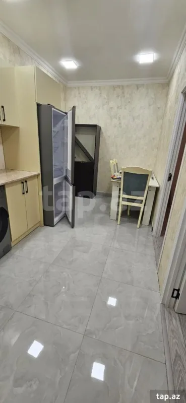 Kirayə verilir 2 otaqlı yeni tikili 60 m²