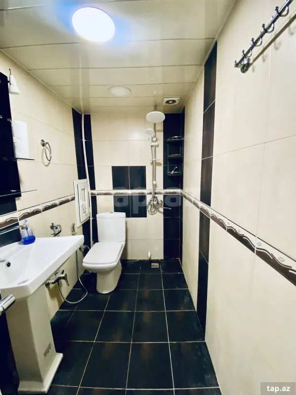 Kirayə verilir 2 otaqlı yeni tikili 70 m²