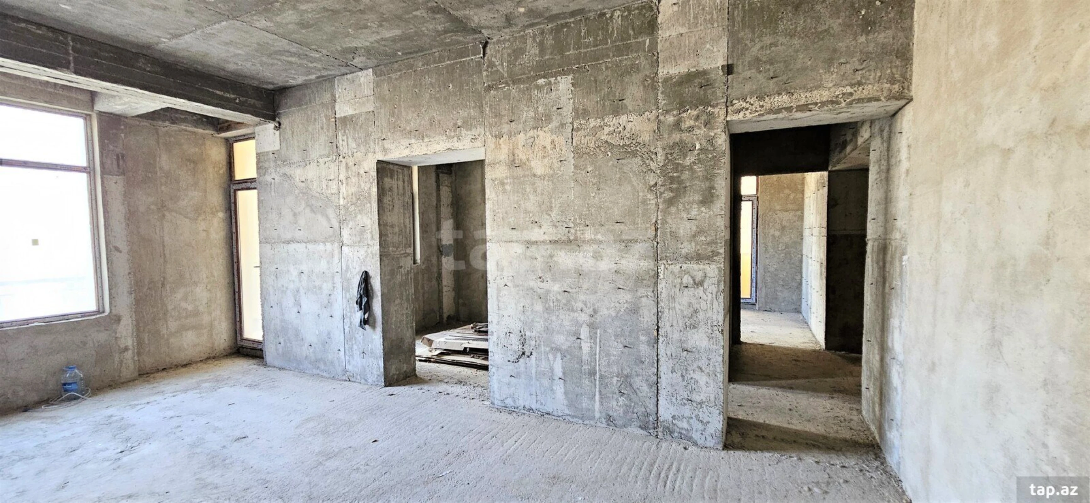 Satılır 3 otaqlı yeni tikili 153.8 m²