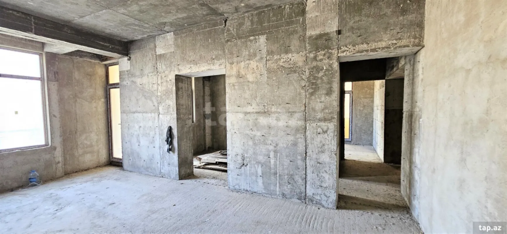 Satılır 3 otaqlı yeni tikili 153.8 m²