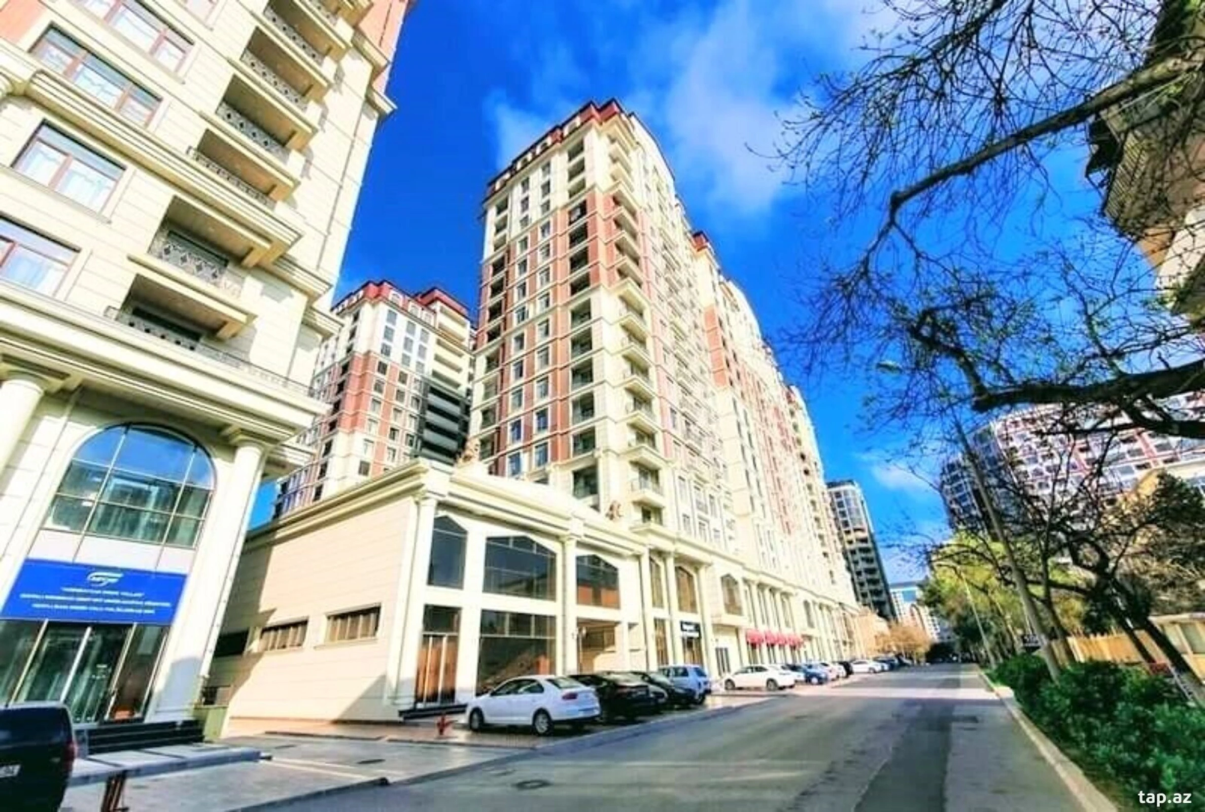 Satılır 3 otaqlı yeni tikili 153.8 m²