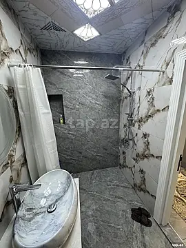 Kirayə verilir 2 otaqlı yeni tikili 70 m²