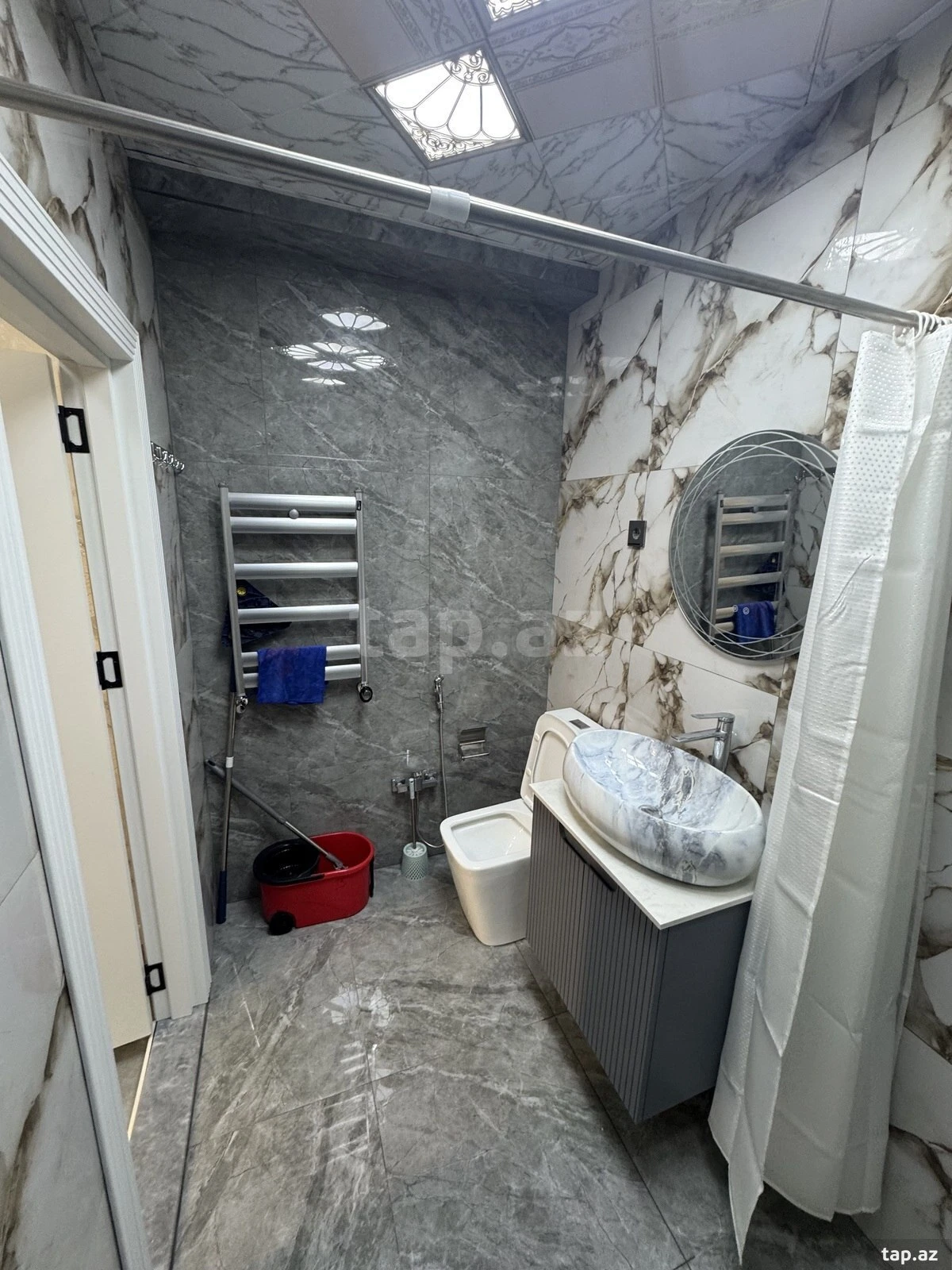 Kirayə verilir 2 otaqlı yeni tikili 70 m²