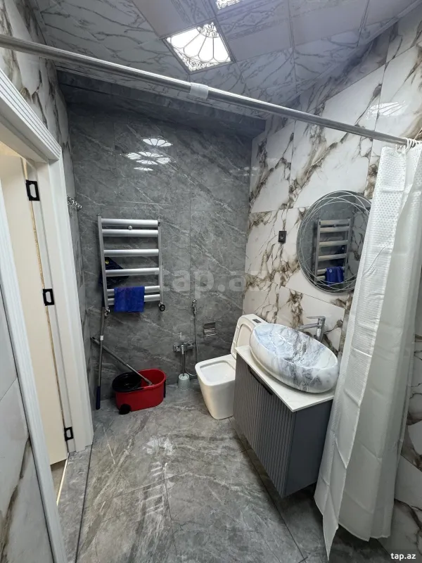 Kirayə verilir 2 otaqlı yeni tikili 70 m²