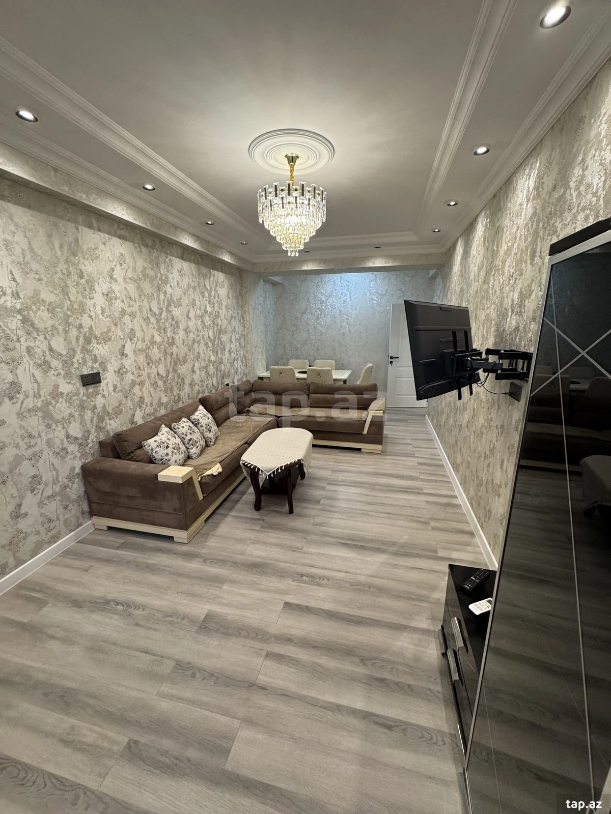 Kirayə verilir 2 otaqlı yeni tikili 70 m²