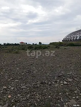 Satılır torpaq sahəsi — Şəki