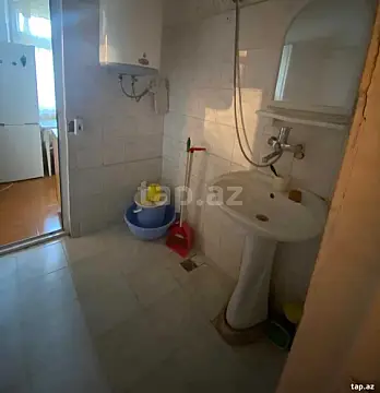 Kirayə verilir 2 otaqlı mənzil 42 m²