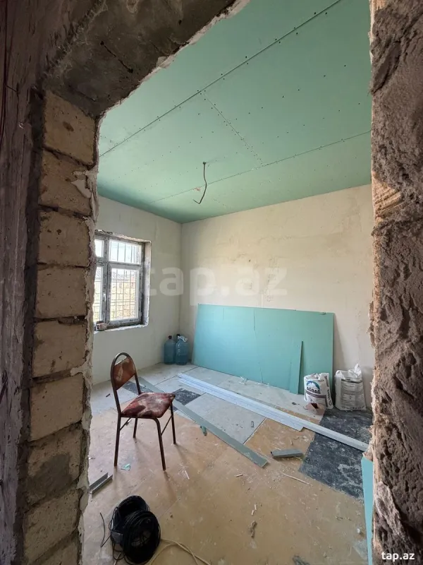 Satılır 3 otaqlı həyət evi 200 m²