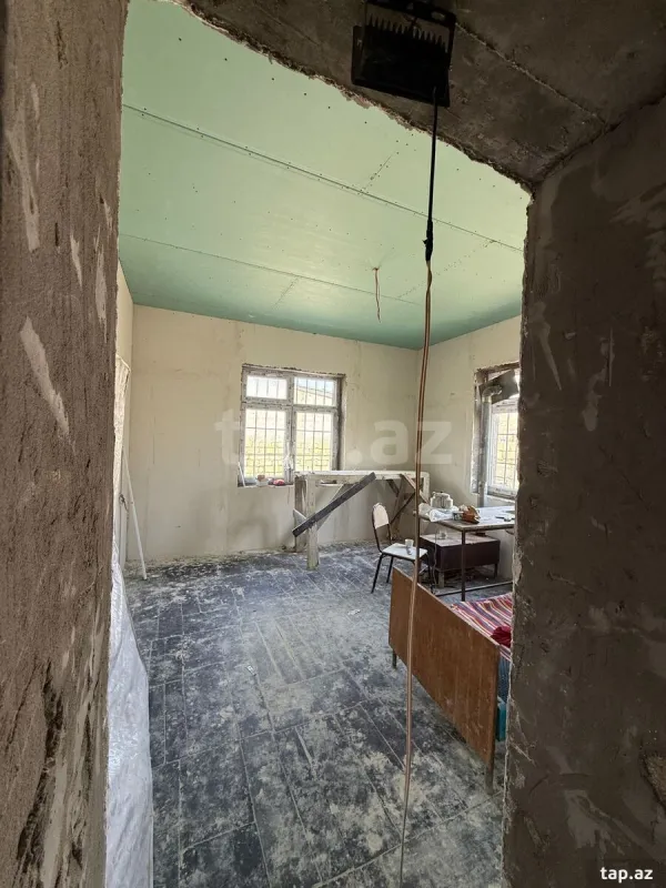 Satılır 3 otaqlı həyət evi 200 m²