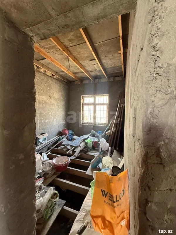 Satılır 3 otaqlı həyət evi 200 m²