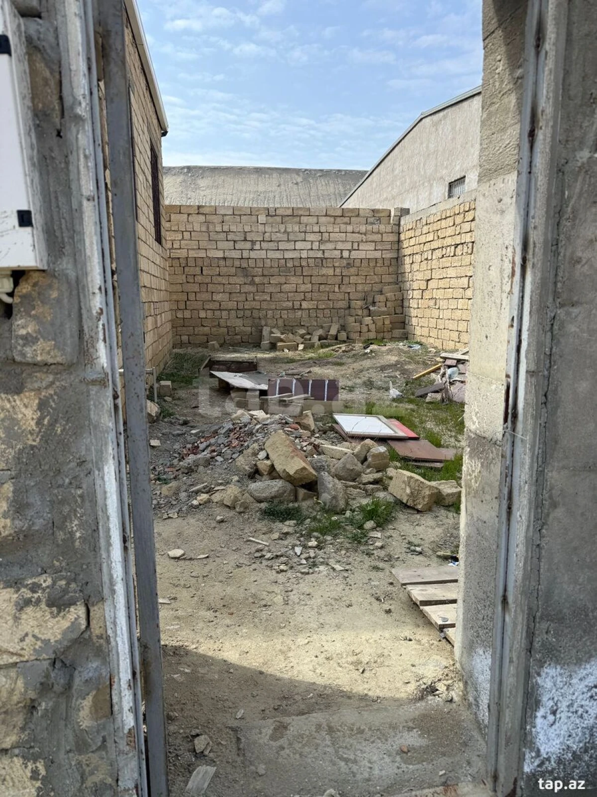 Satılır 3 otaqlı həyət evi 200 m²