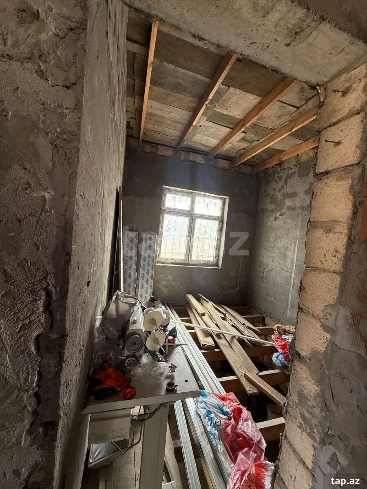 Satılır 3 otaqlı həyət evi 200 m²