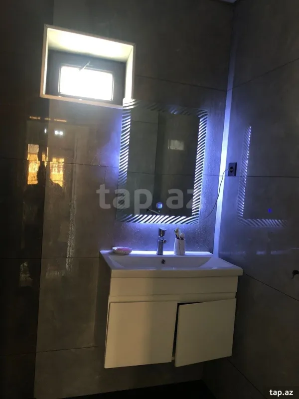 Satılır 4 otaqlı həyət evi