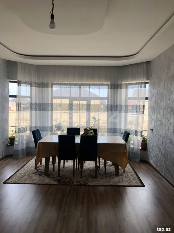 Satılır 4 otaqlı həyət evi