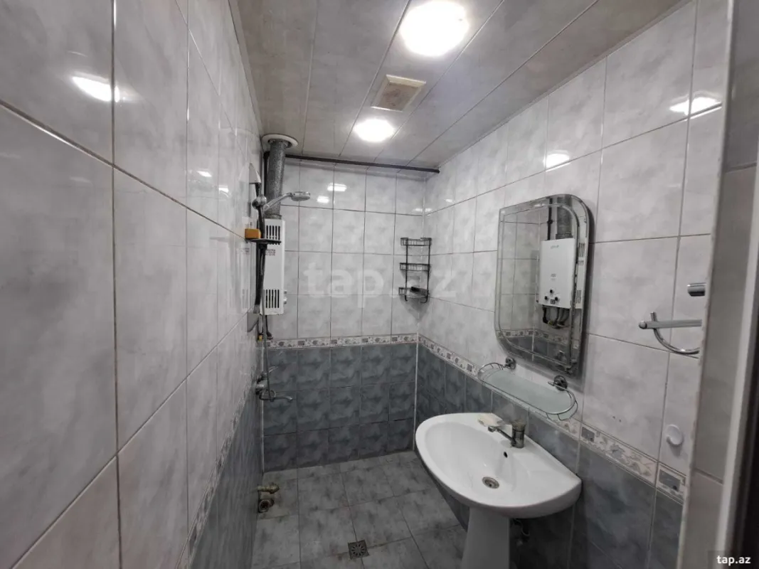 Kirayə verilir 2 otaqlı mənzil 70 m²