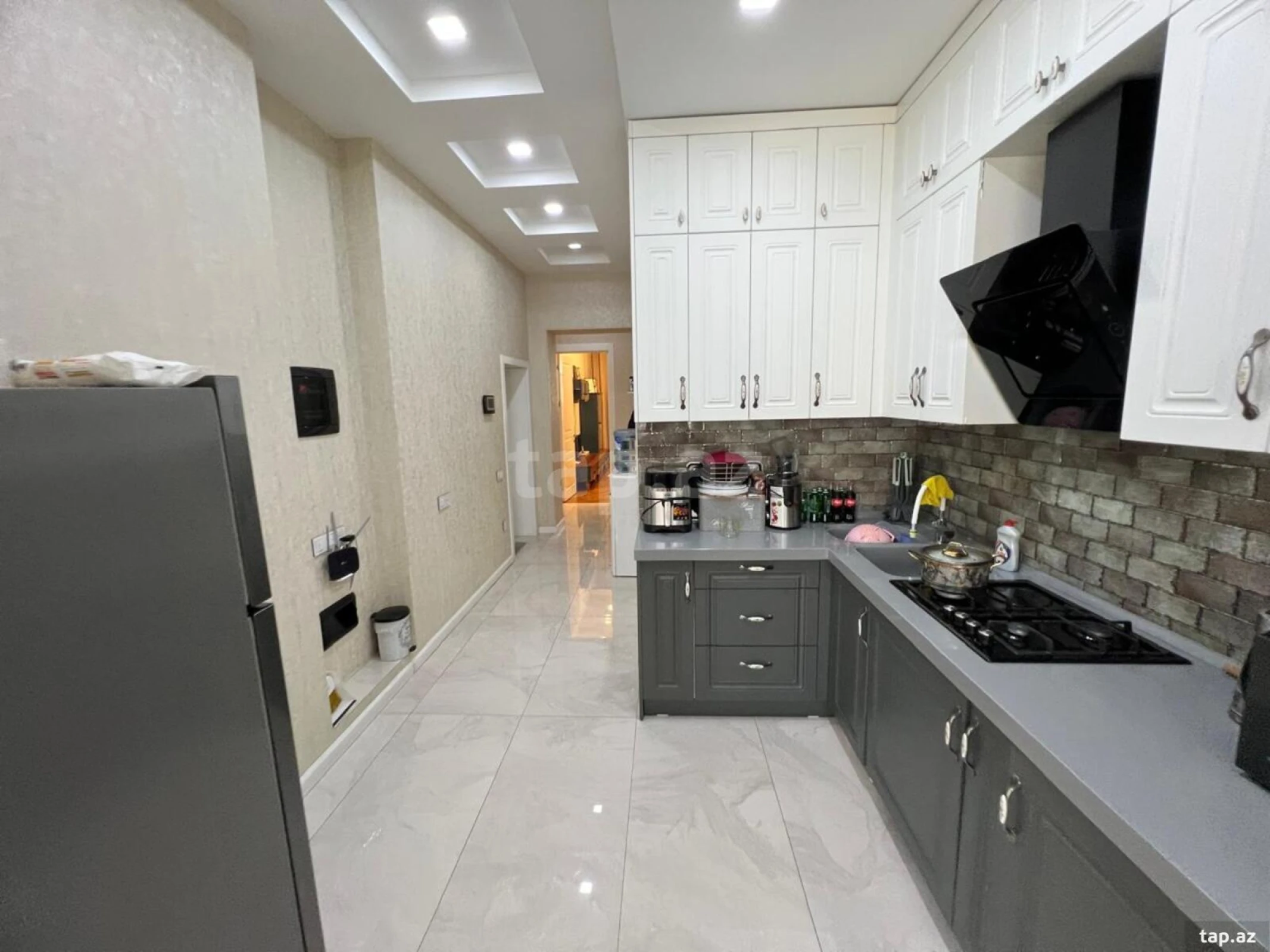 Satılır 3 otaqlı yeni tikili 90 m²